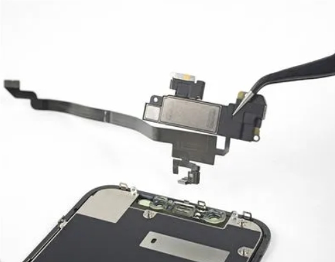 Замена слухового динамика на iPhone XR