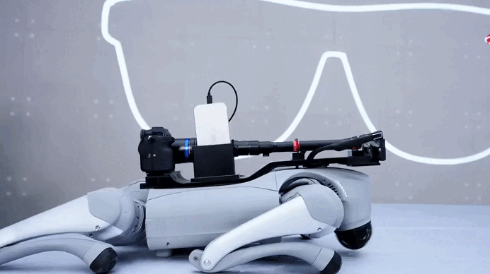 Xreal One Pro-35-692x388.gif Xreal One Pro-35-692x388.gif