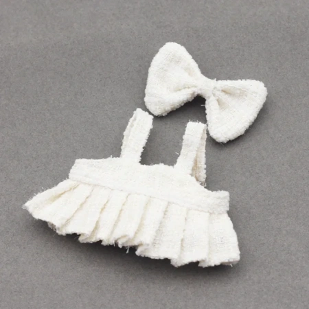 Одежда Labubu платье с бантом белое с эмблемой