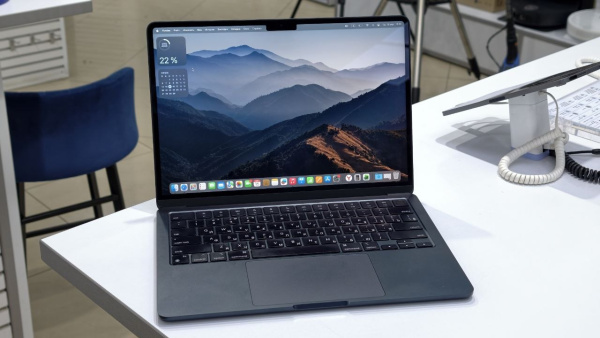 Macbook Air (M2, 2022) 8 Core CPU 8 Core GPU 8/256 Midnight MLY33 SPFHXKWX7CJ (TRD)