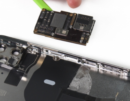 Замена контроллера питания на iPhone 11 Pro