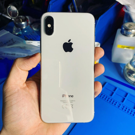 Замена заднего стекла на iPhone XS