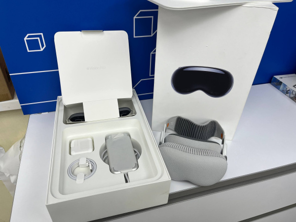 Очки дополненной реальности Apple Vision Pro 256Gb (Resale) SNW03VV6DH3