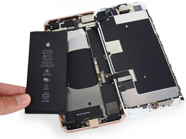 Замена аккумулятора на iPhone 8 Plus